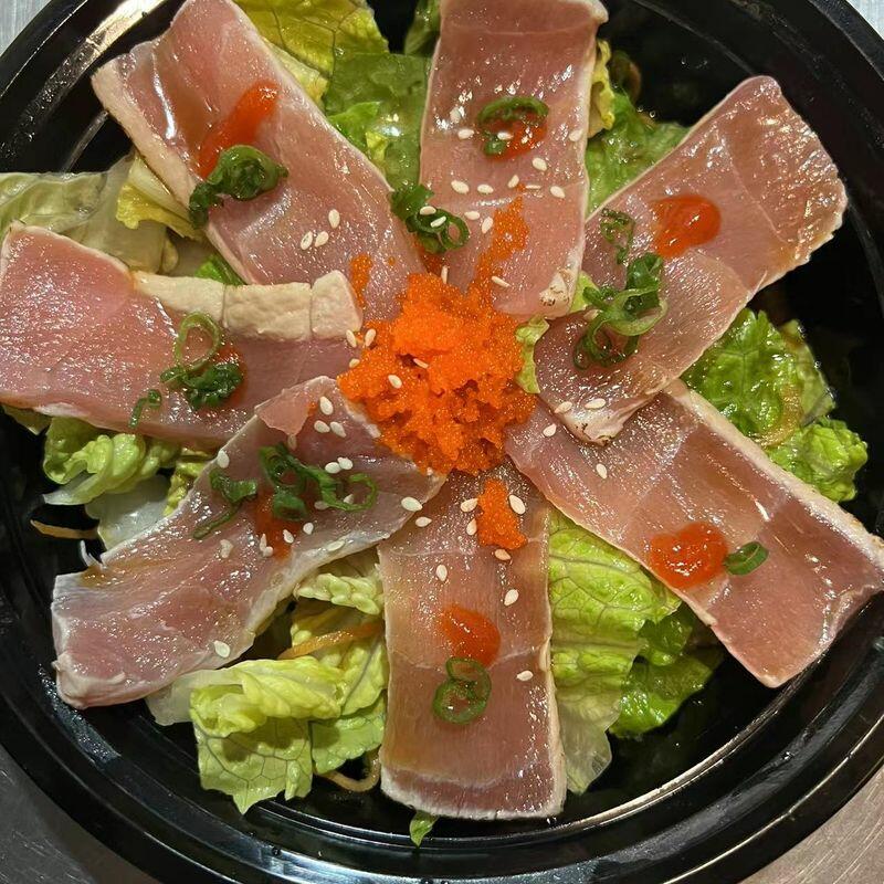 Tuna Tataki Salad