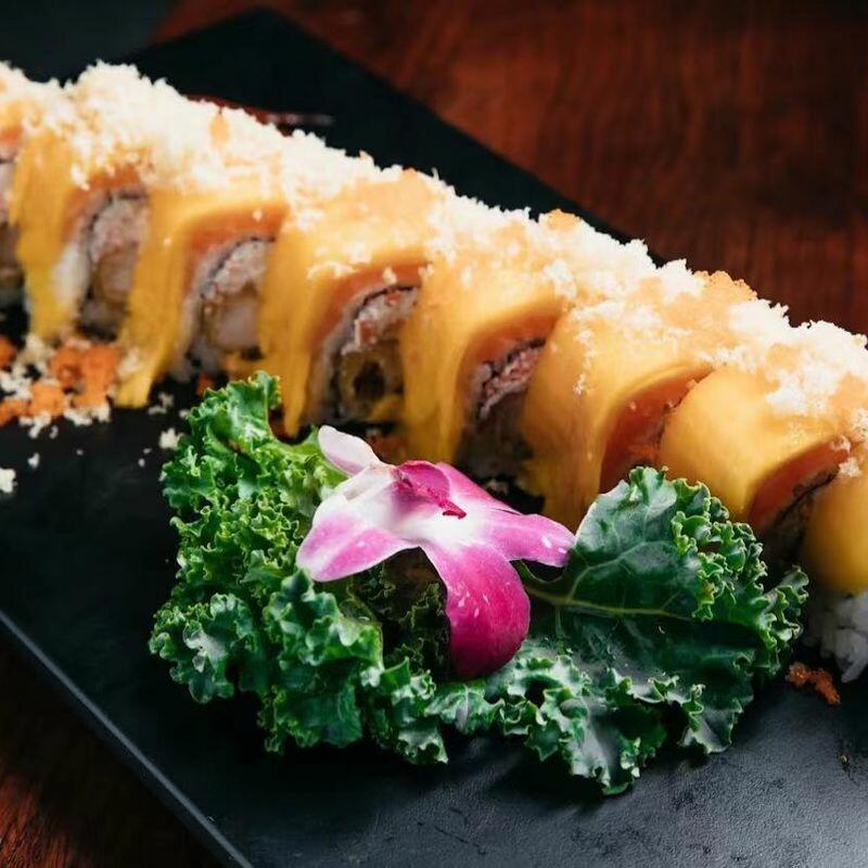 Mango Salmon Special Roll